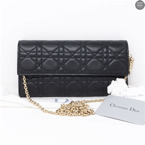 lady dior wallet on chain outfit